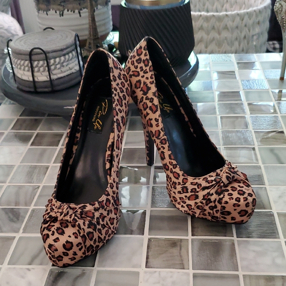 Leopard Print High Heels - Picture 6 of 6